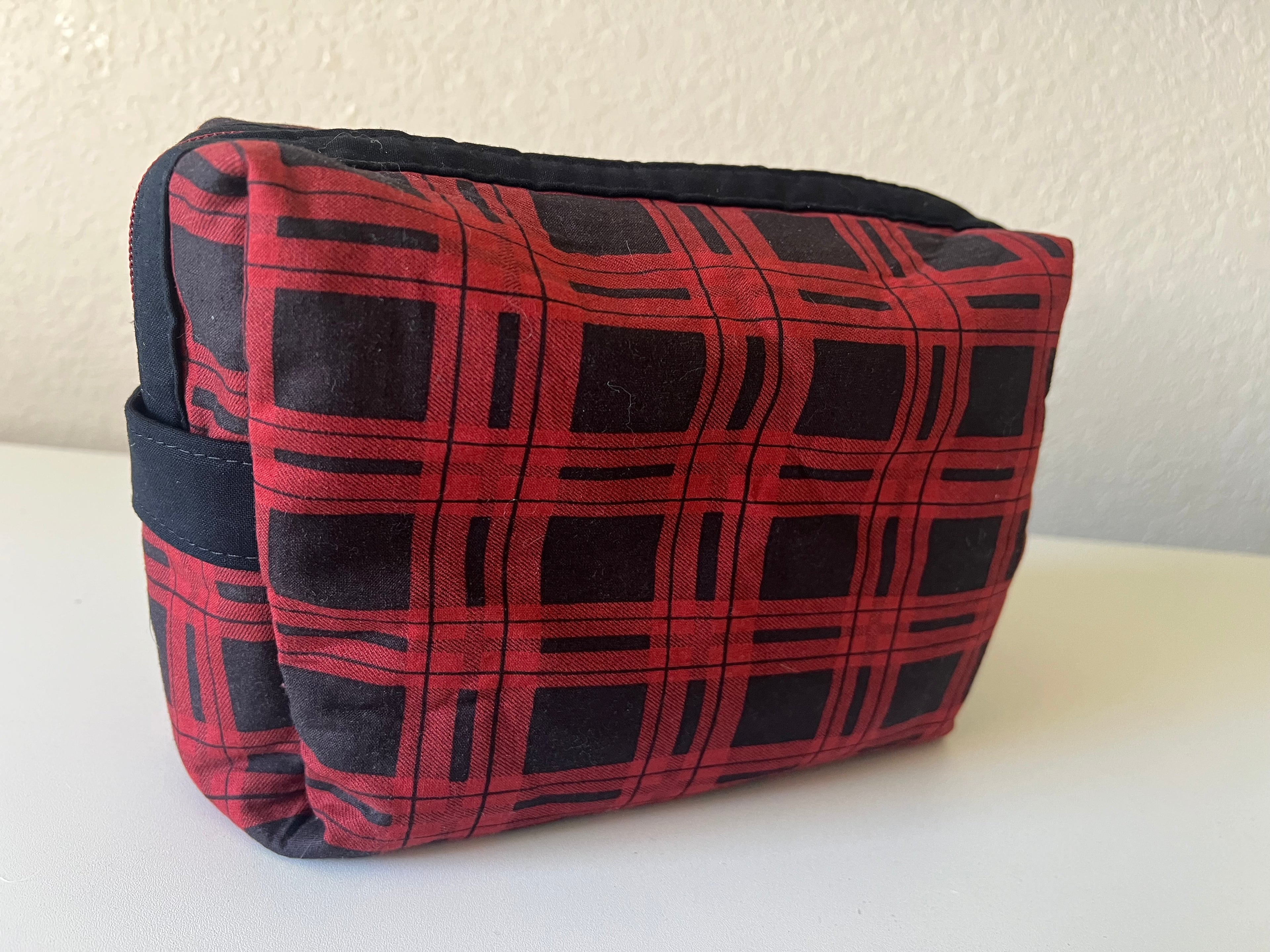 Large Boxed Zipper Pouches