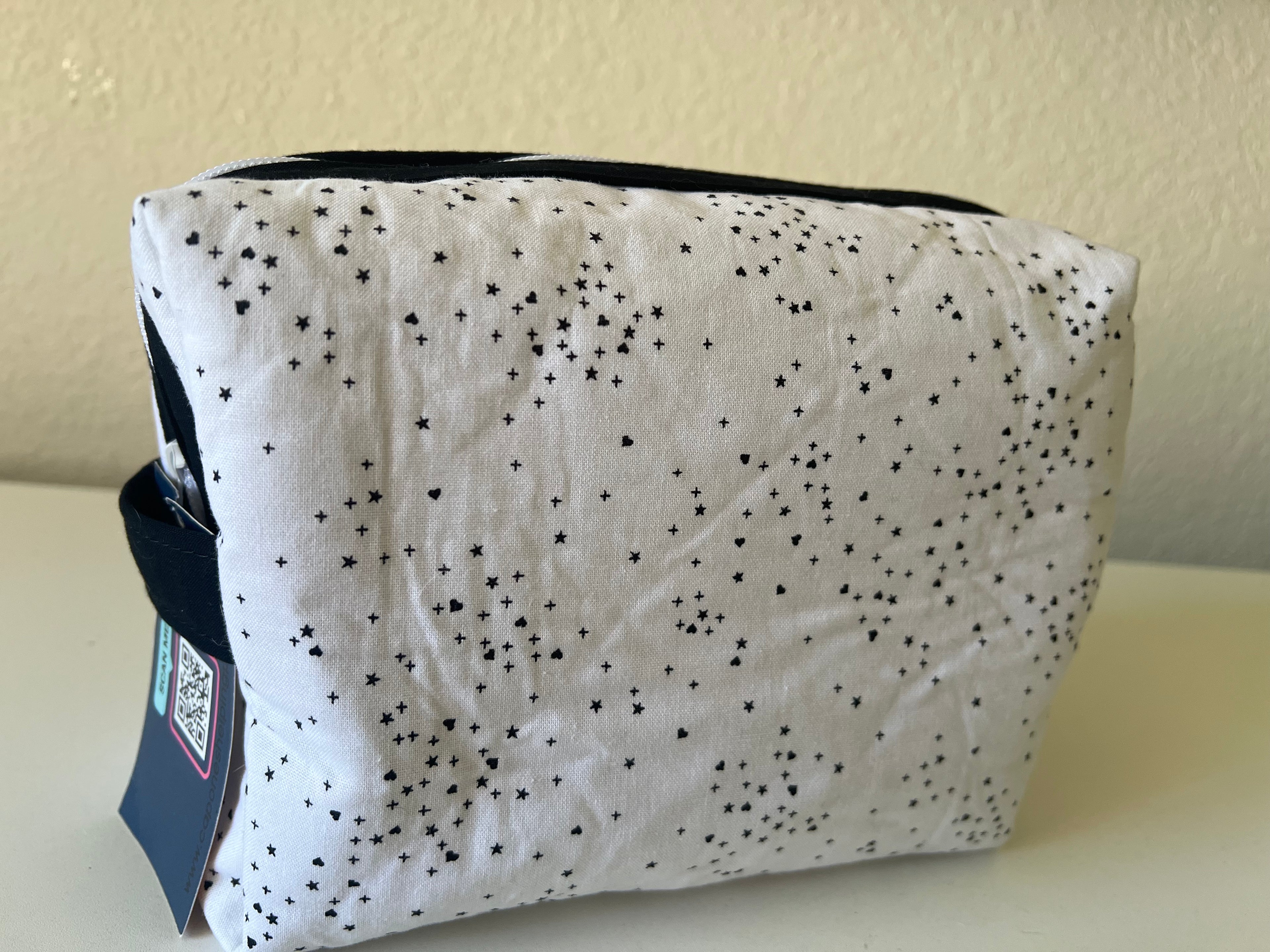 Large Boxed Zipper Pouches